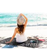 Килимок для пікніка водостійкий надлегкий Naturehike Moisture Picnic Mat NH17D050-B, 120x70 см, чорний - Зображення 6